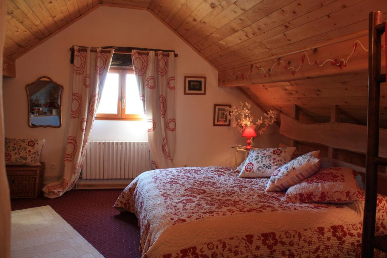 La Clairiere Du Moulin Bed & Breakfast Lepin-le-Lac Exterior photo